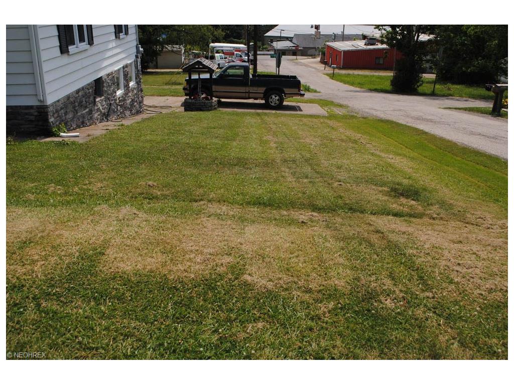 For Sale: 67740 Elizabeth St Saint Clairsville, OH 43950