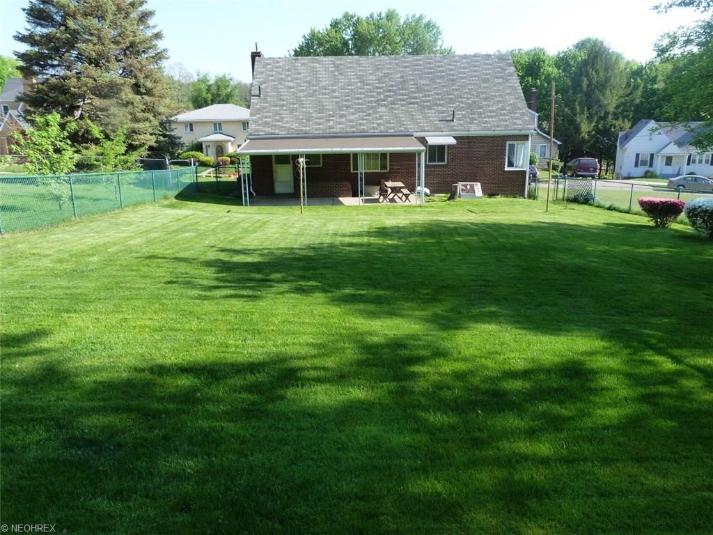 For Sale: 1502 Pershing Ave Steubenville, OH 43952