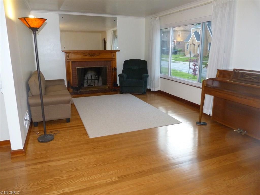 For Sale: 1502 Pershing Ave Steubenville, OH 43952
