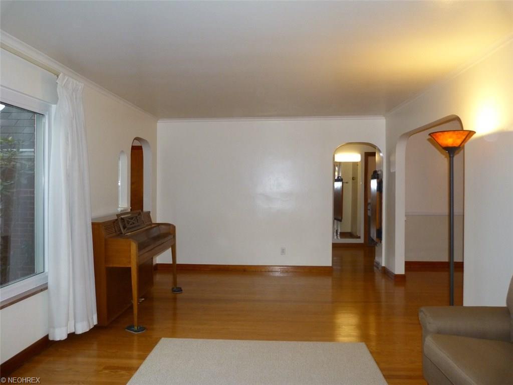 For Sale: 1502 Pershing Ave Steubenville, OH 43952