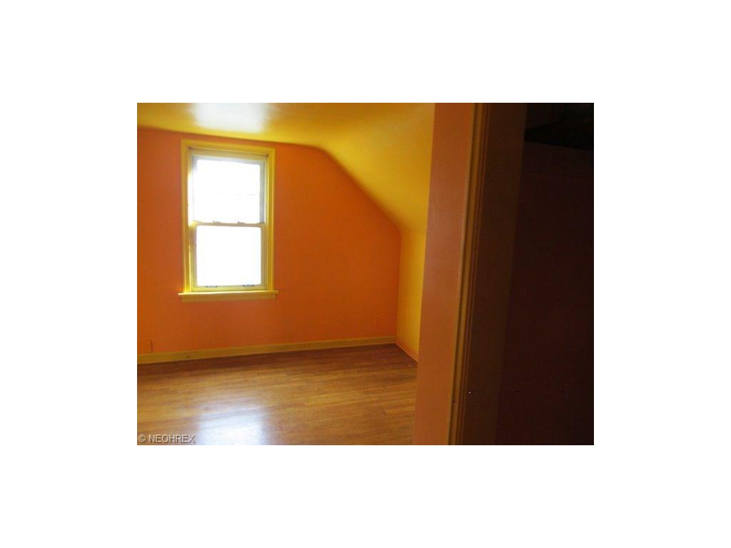 101 Yale Pl