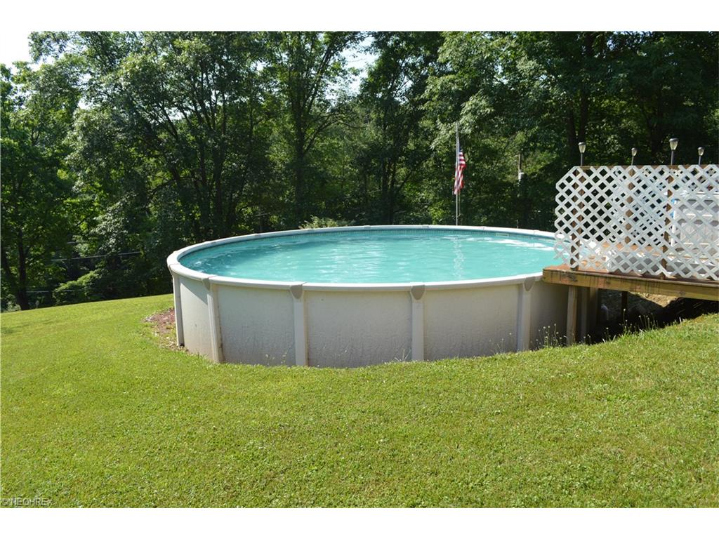 For Sale: 14950 Torma Rd Wellsville, OH 43968