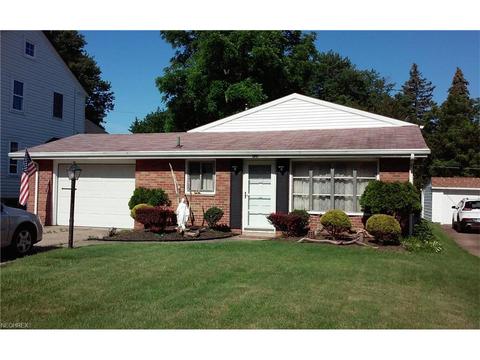 779 Valley Dr