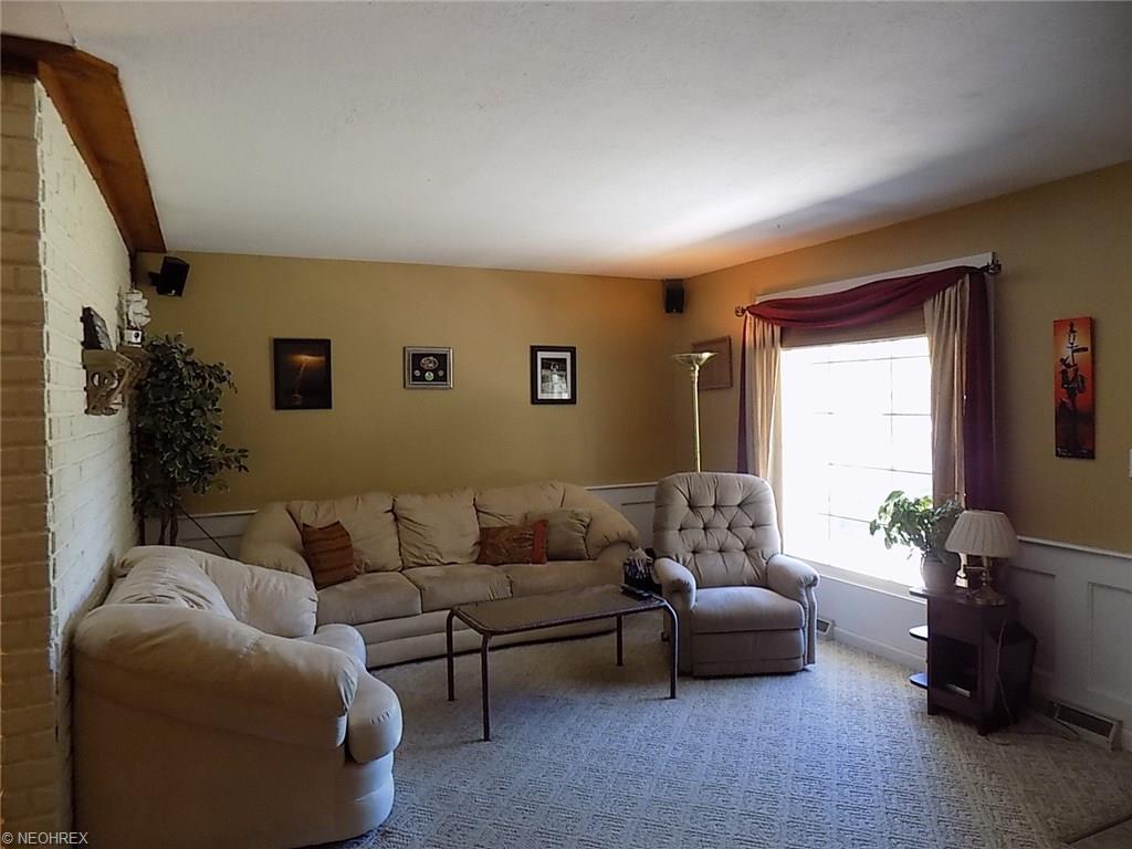 For Sale: 764 Tarry Ln Amherst, OH 44001