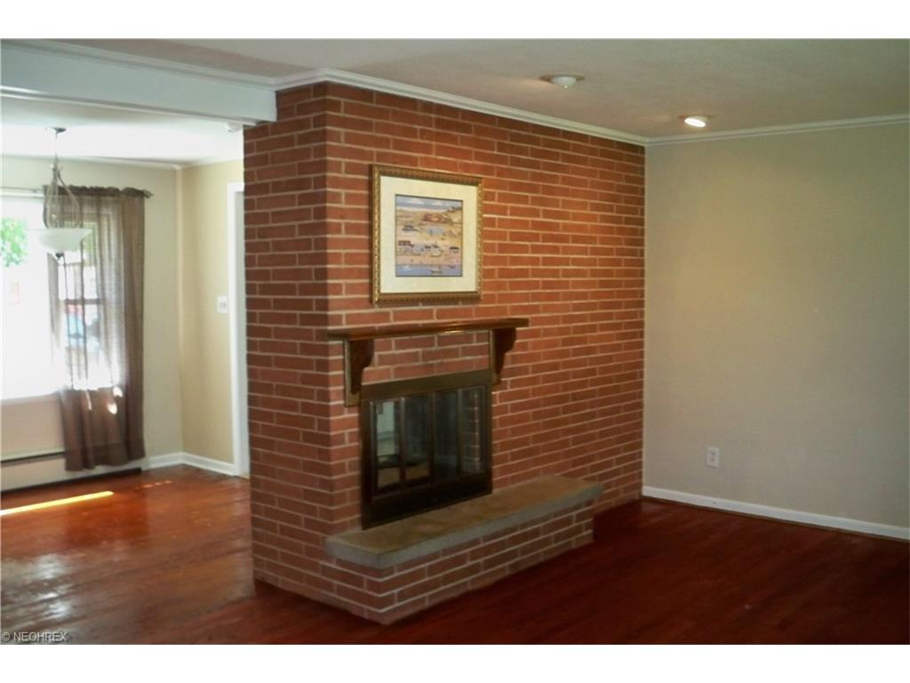 For Sale: 1218 Norwood Dr Ashtabula, OH 44004