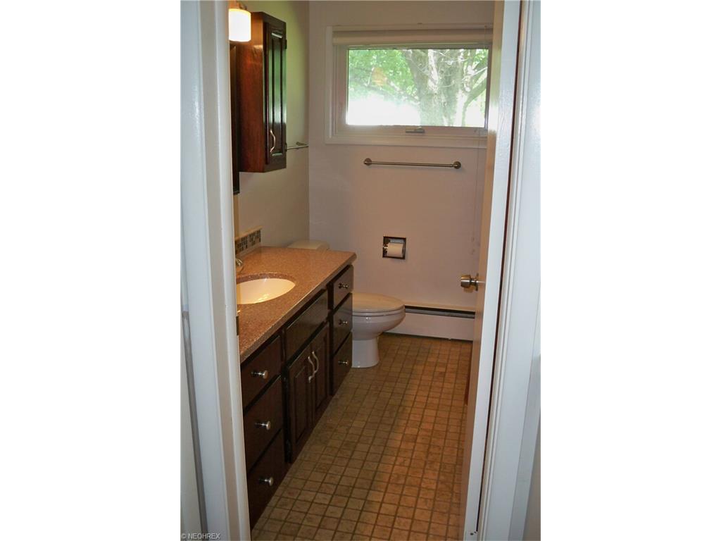For Sale: 1218 Norwood Dr Ashtabula, OH 44004
