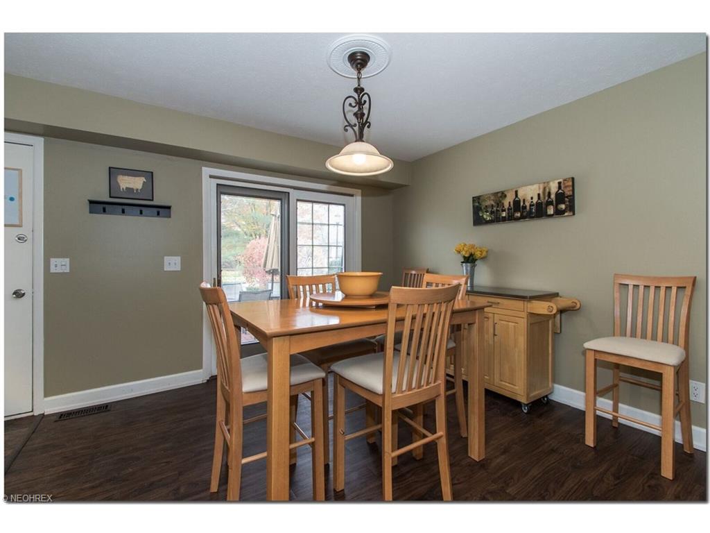 128 Shakespeare Ln