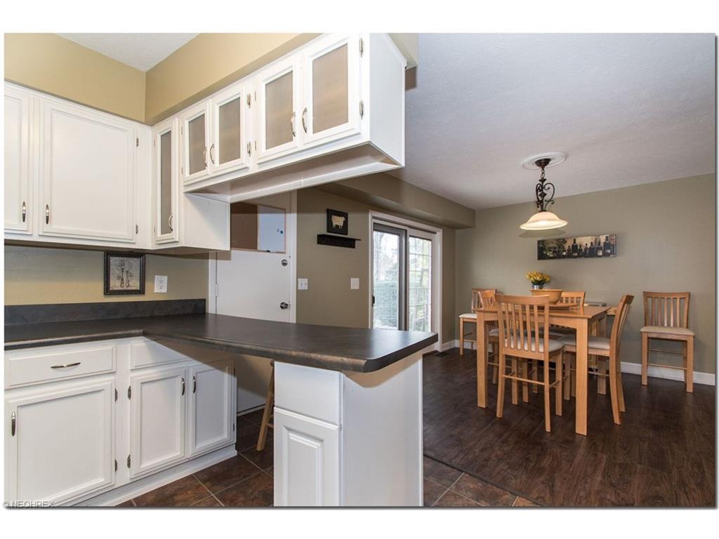 128 Shakespeare Ln