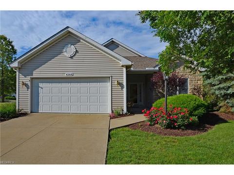 782 Lakeside Dr