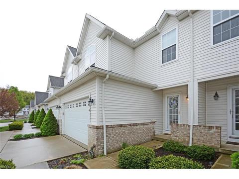 782 Lakeside Dr