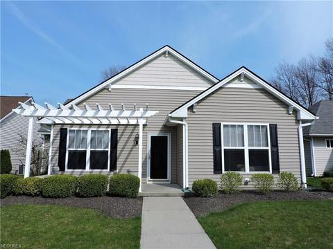 782 Lakeside Dr