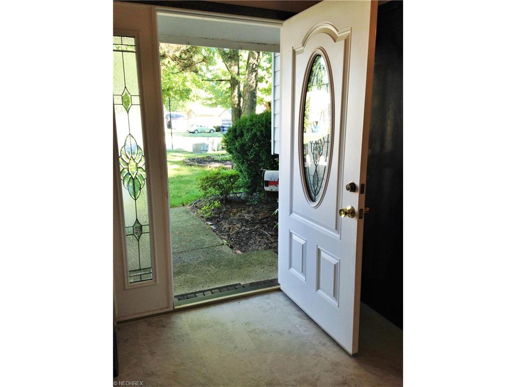 For Sale: 200 Meadow Cir Berea, OH 44017