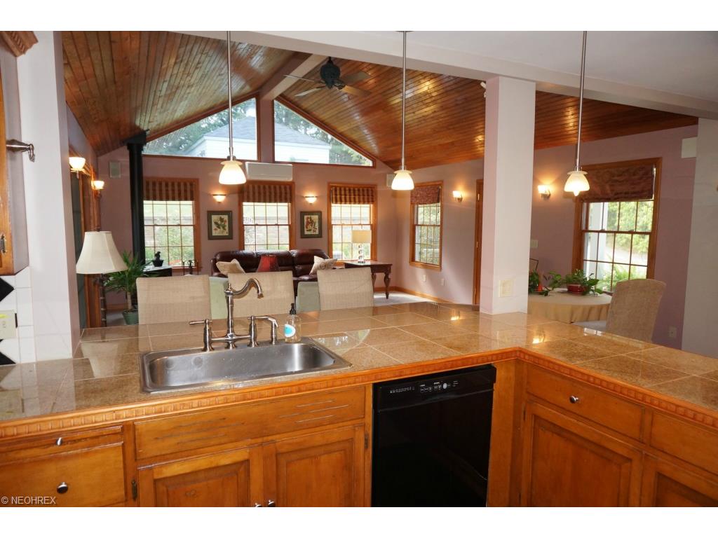 111 Waverly Ln