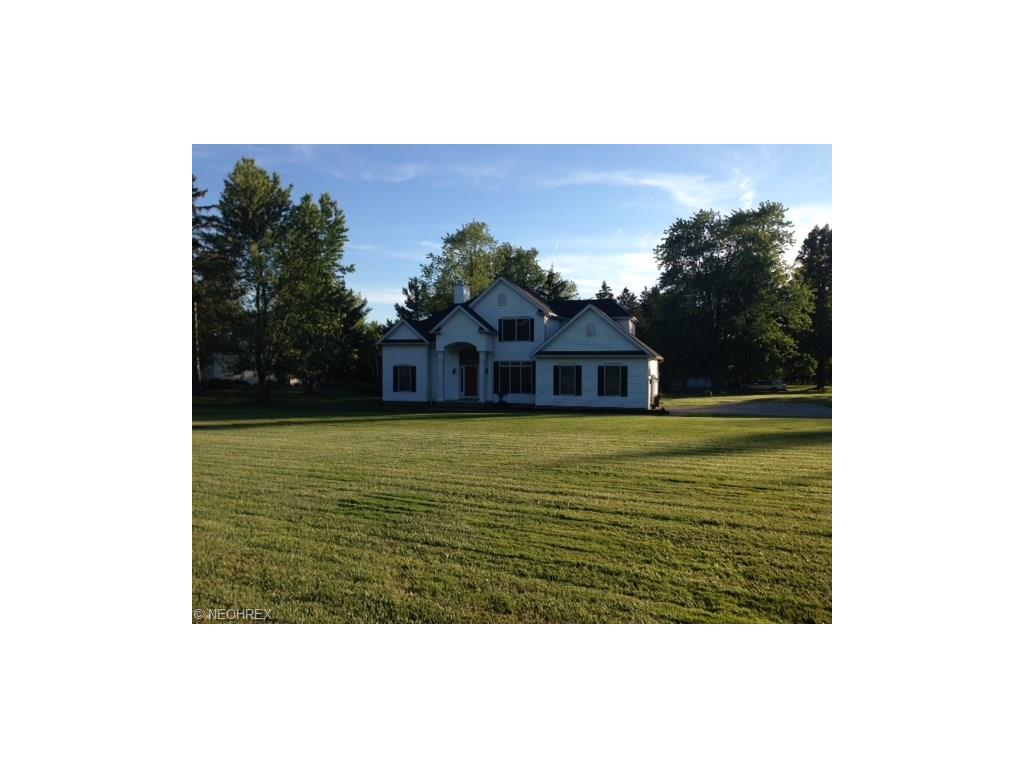 4590 Brainard Rd, Chagrin Falls OH 44022