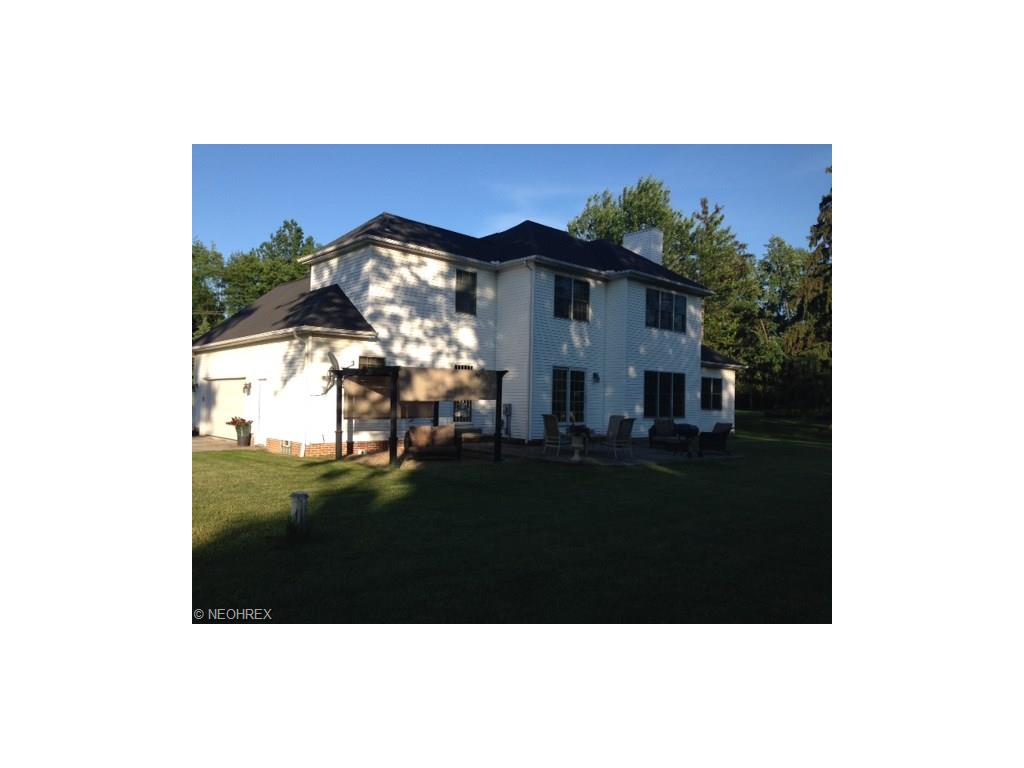 4590 Brainard Rd, Chagrin Falls OH 44022