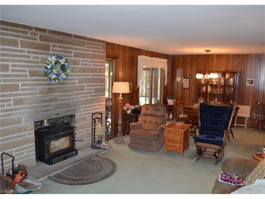 17925 Geauga Lake Rd, Chagrin Falls OH 44023