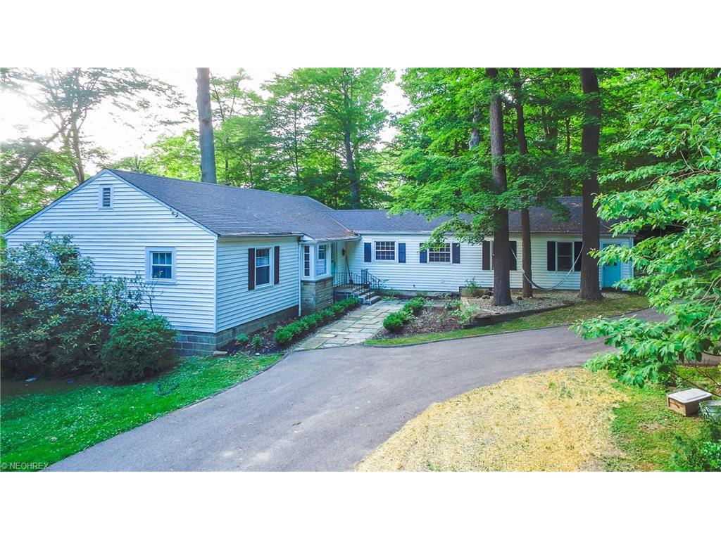 For Sale: 1410 Echo Gln Gates Mills, OH 44040
