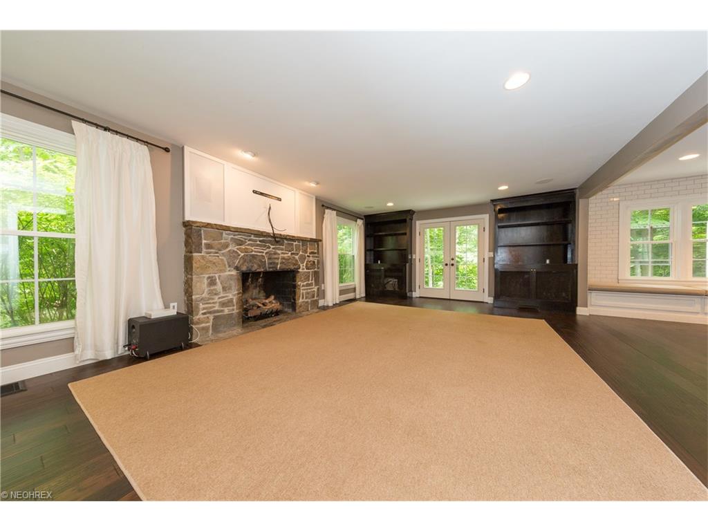 For Sale: 1410 Echo Gln Gates Mills, OH 44040