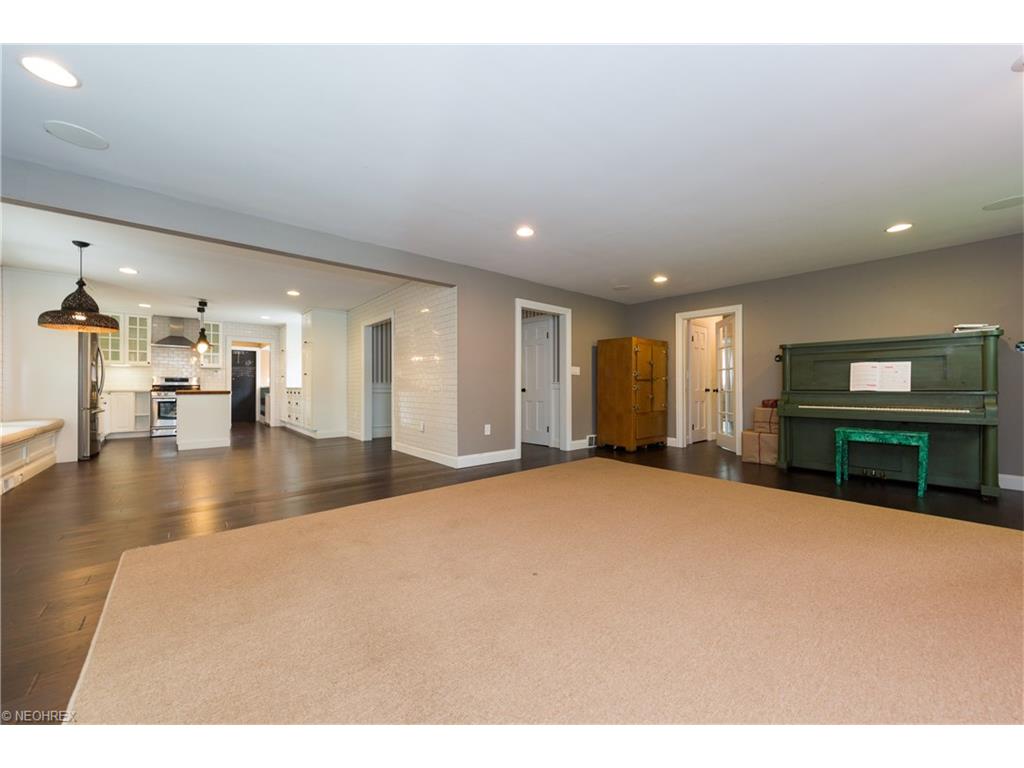For Sale: 1410 Echo Gln Gates Mills, OH 44040