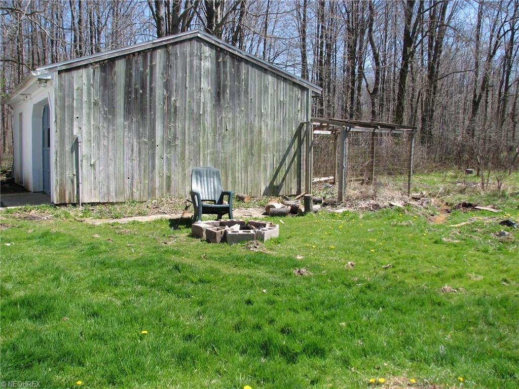 5154 New London Rd, Geneva OH 44041