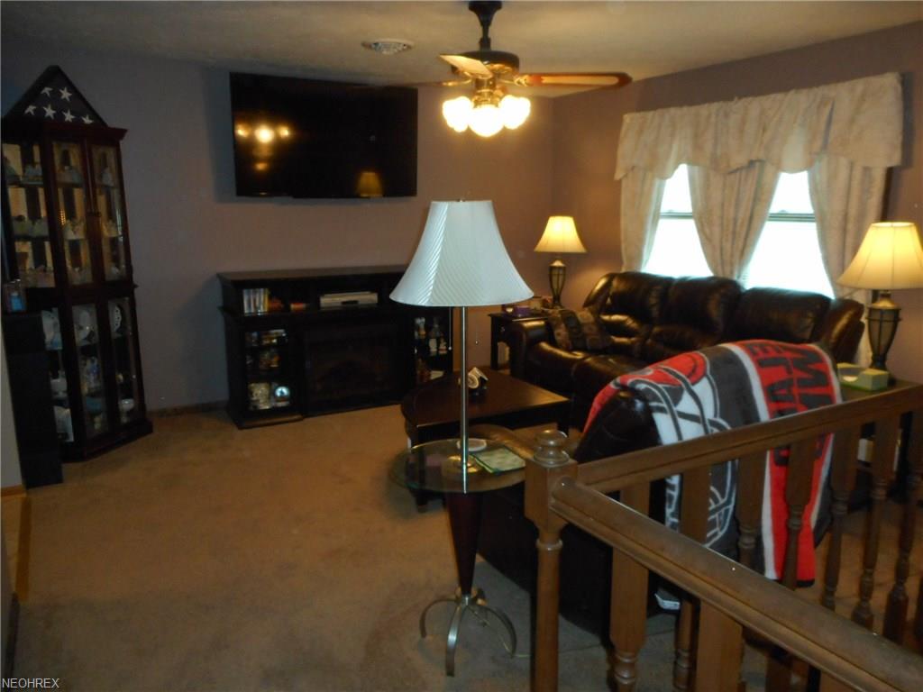 233 Forest Park Dr