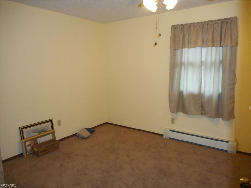 233 Forest Park Dr
