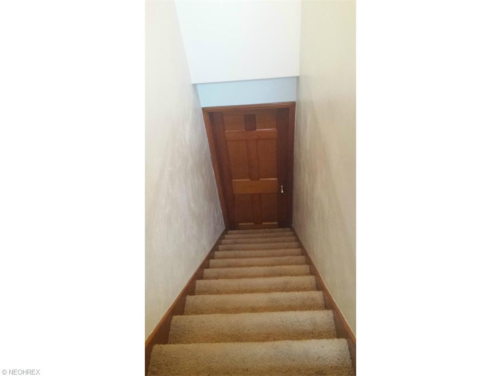 329 Illinois Ave, Lorain OH 44052