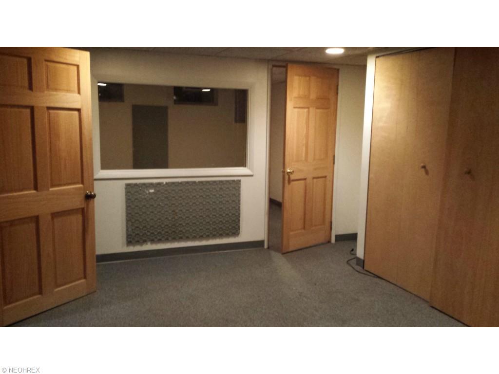 329 Illinois Ave, Lorain OH 44052