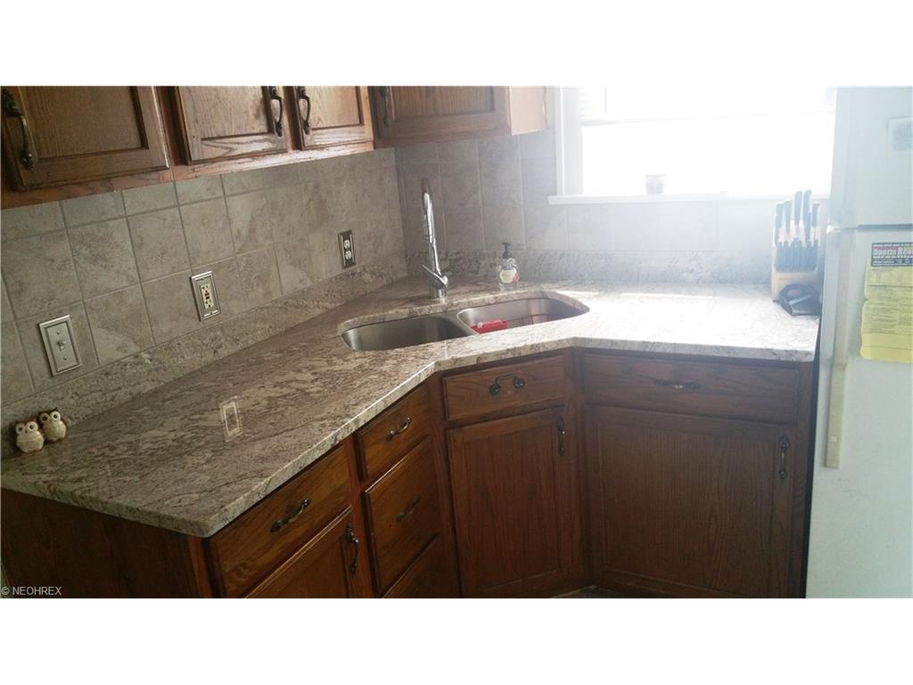For Sale: 1301 W 17th St Lorain, OH 44052