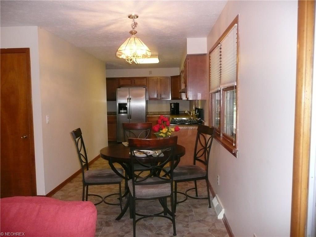 For Sale: 3903 Woodstock Dr Lorain, OH 44053
