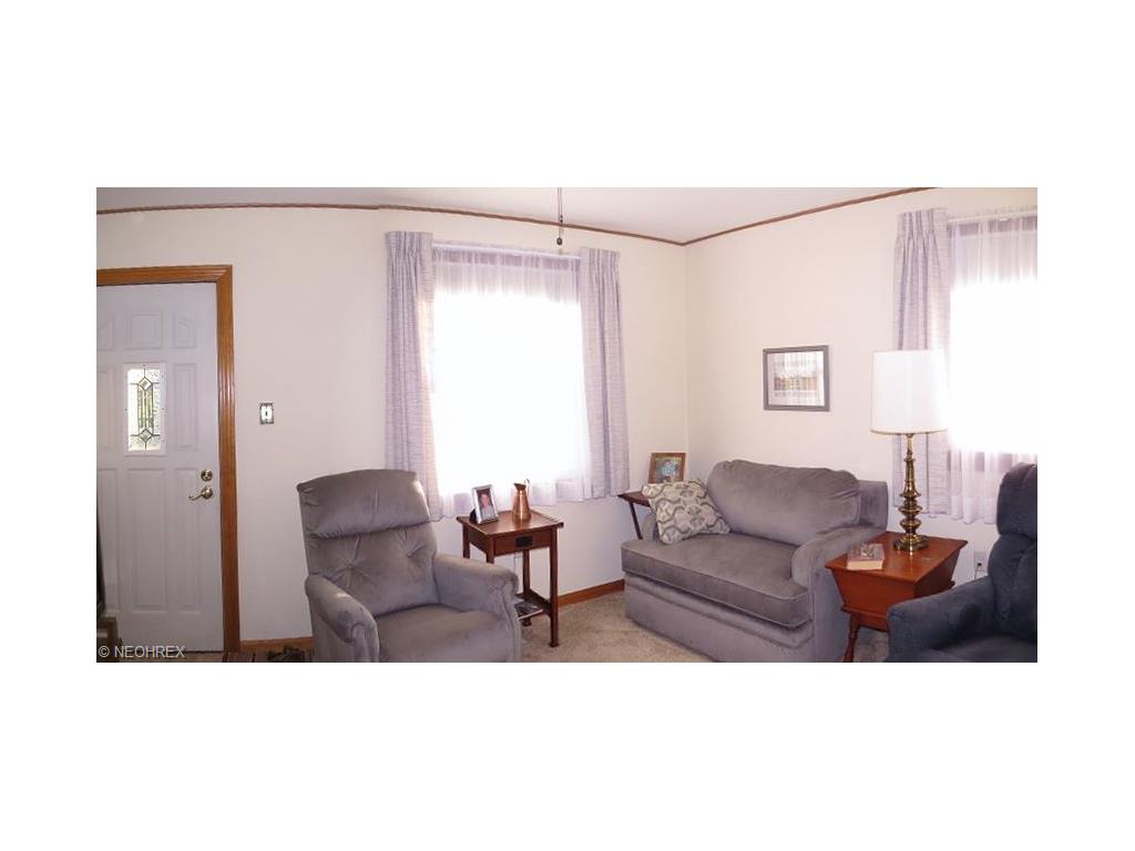 For Sale: 1092 Cooper Foster Park Rd W Lorain, OH 44053