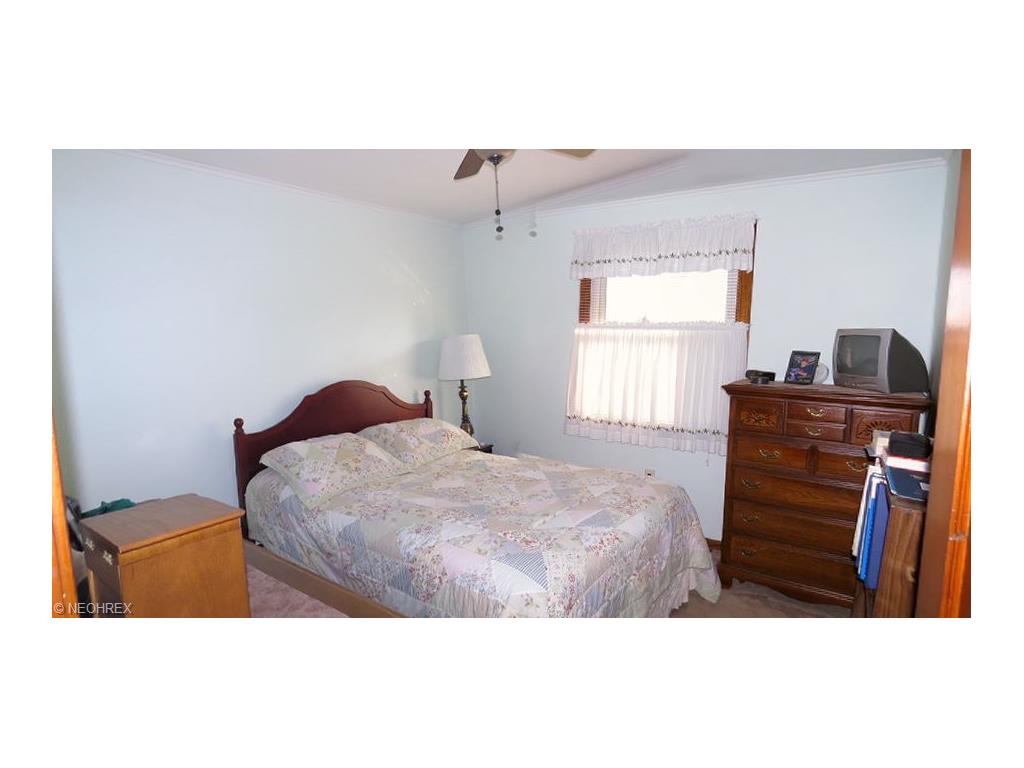 For Sale: 1092 Cooper Foster Park Rd W Lorain, OH 44053