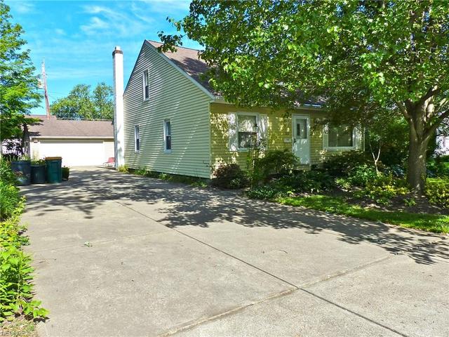 586 Iroquois Trl