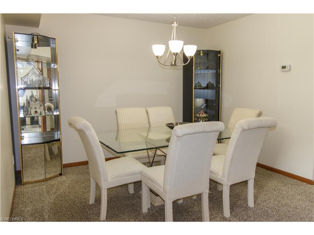 For Sale: 7528 Monterey Bay Dr #APT 3 Mentor, OH 44060