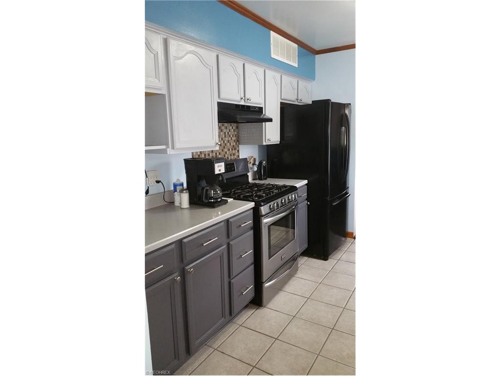 For Sale: 4691 Homewood Dr Mentor, OH 44060