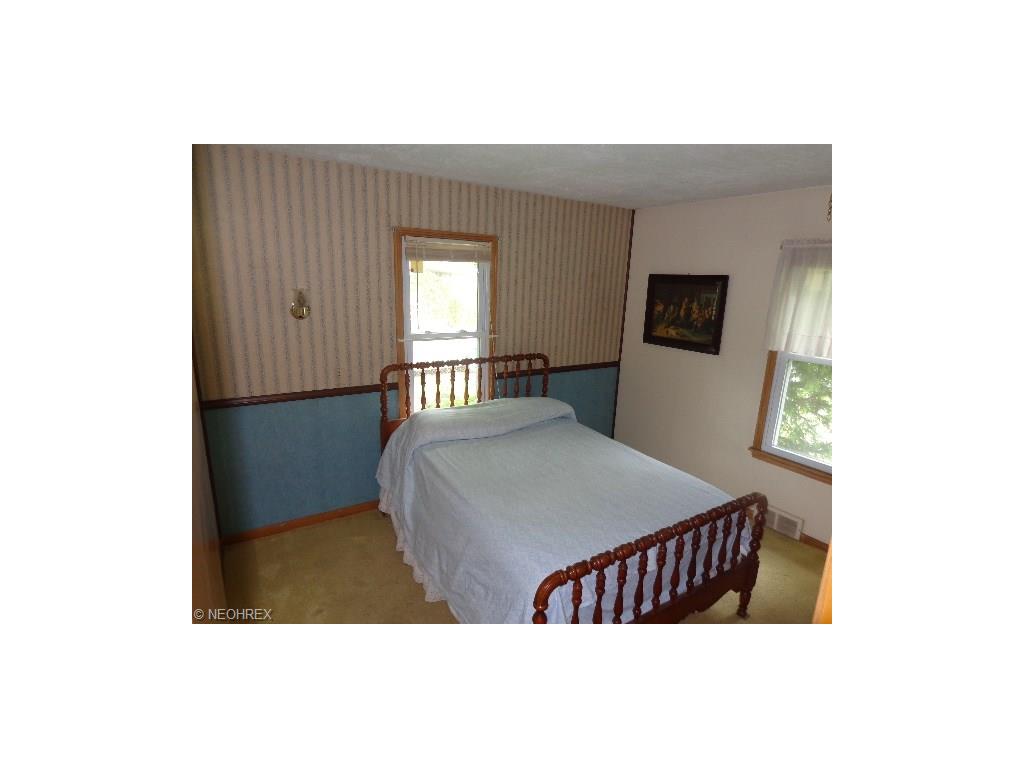 For Sale: 27018 Kennedy Ridge Ext North Olmsted, OH 44070