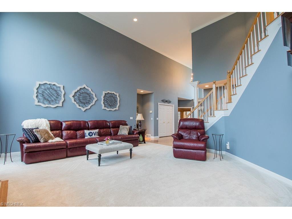 7589 Hunting Lake Dr