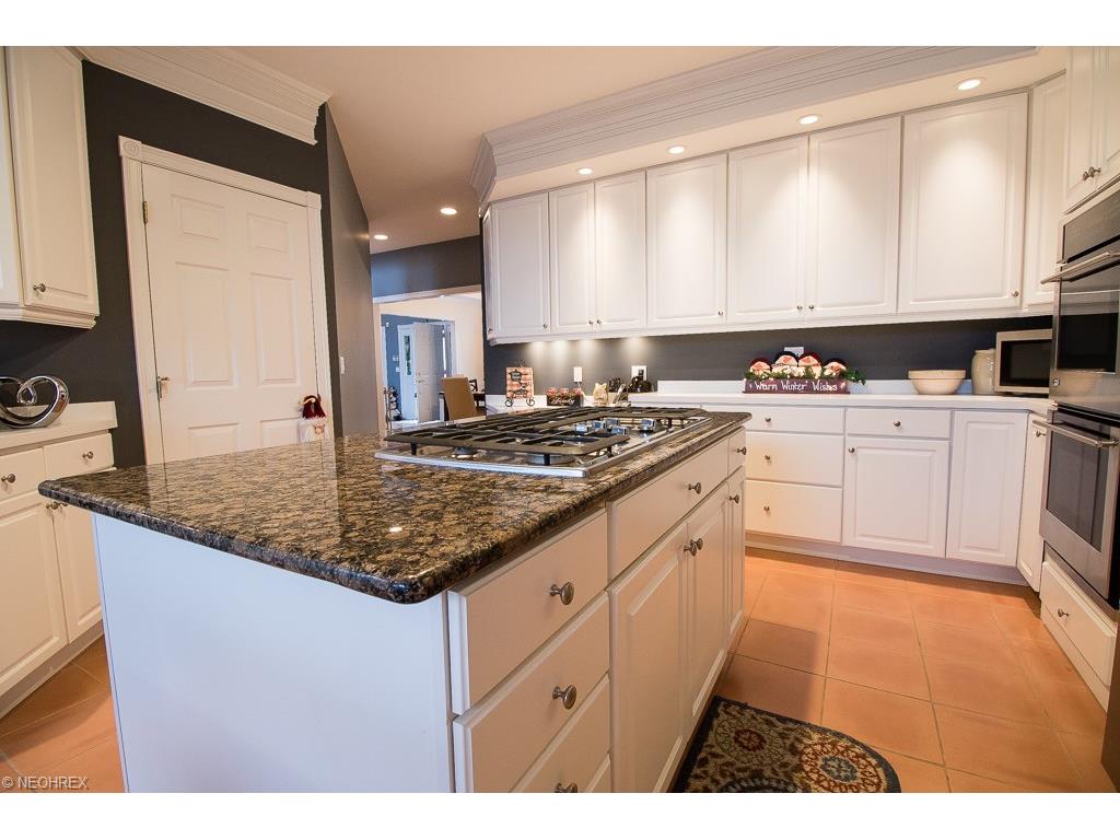7589 Hunting Lake Dr