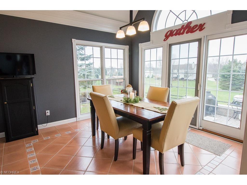 7589 Hunting Lake Dr