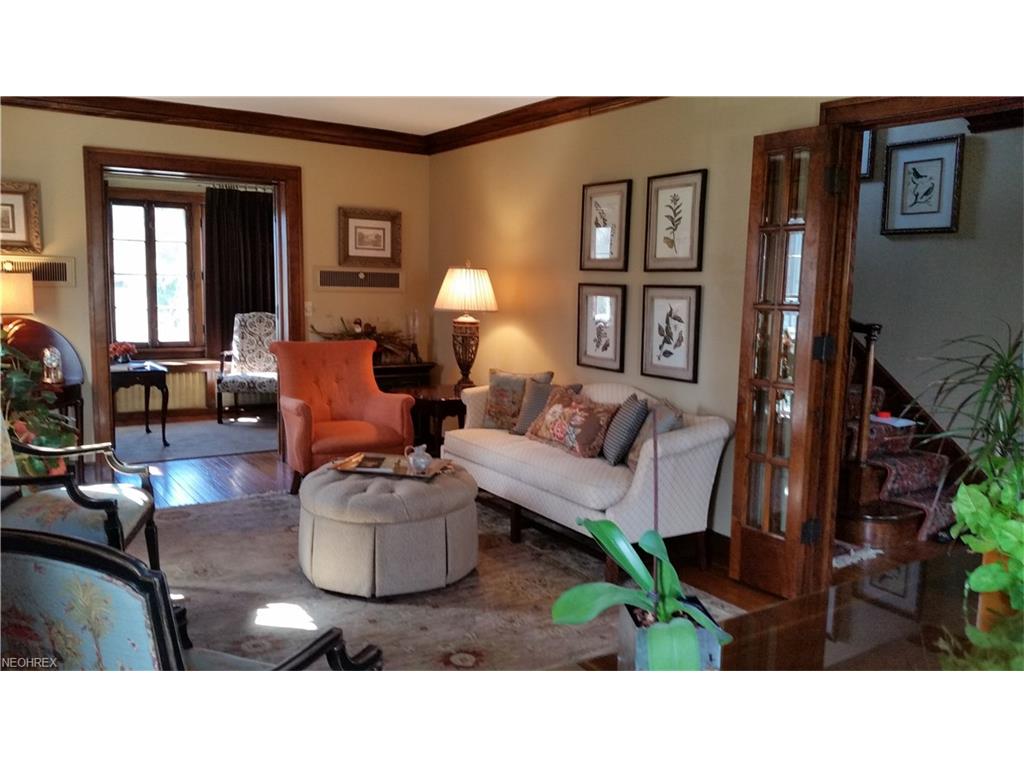 213 S Settlers Ln