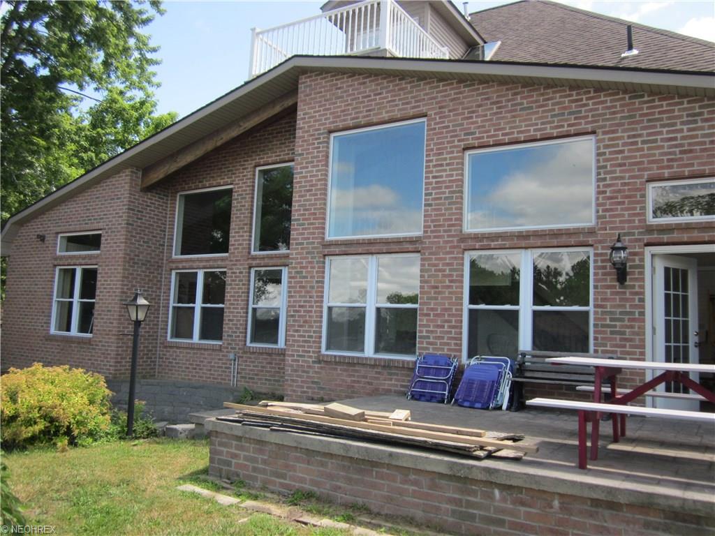 For Sale: 413 Geneva Pt Rock Creek, OH 44084