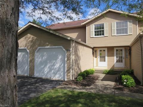 2205 Heather Ln