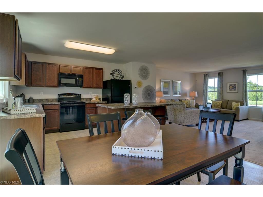 3368 Greens Pointe Dr