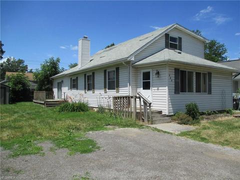 2708 W 37th St
