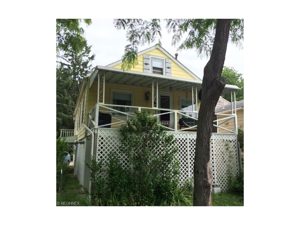 For Sale: 1043 Riverside Dr Vermilion, OH 44089