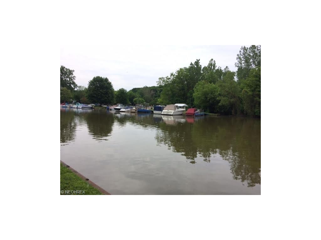 For Sale: 1043 Riverside Dr Vermilion, OH 44089