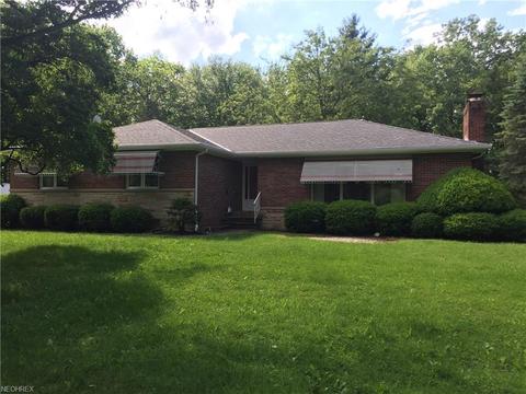 640 Meadow Ln