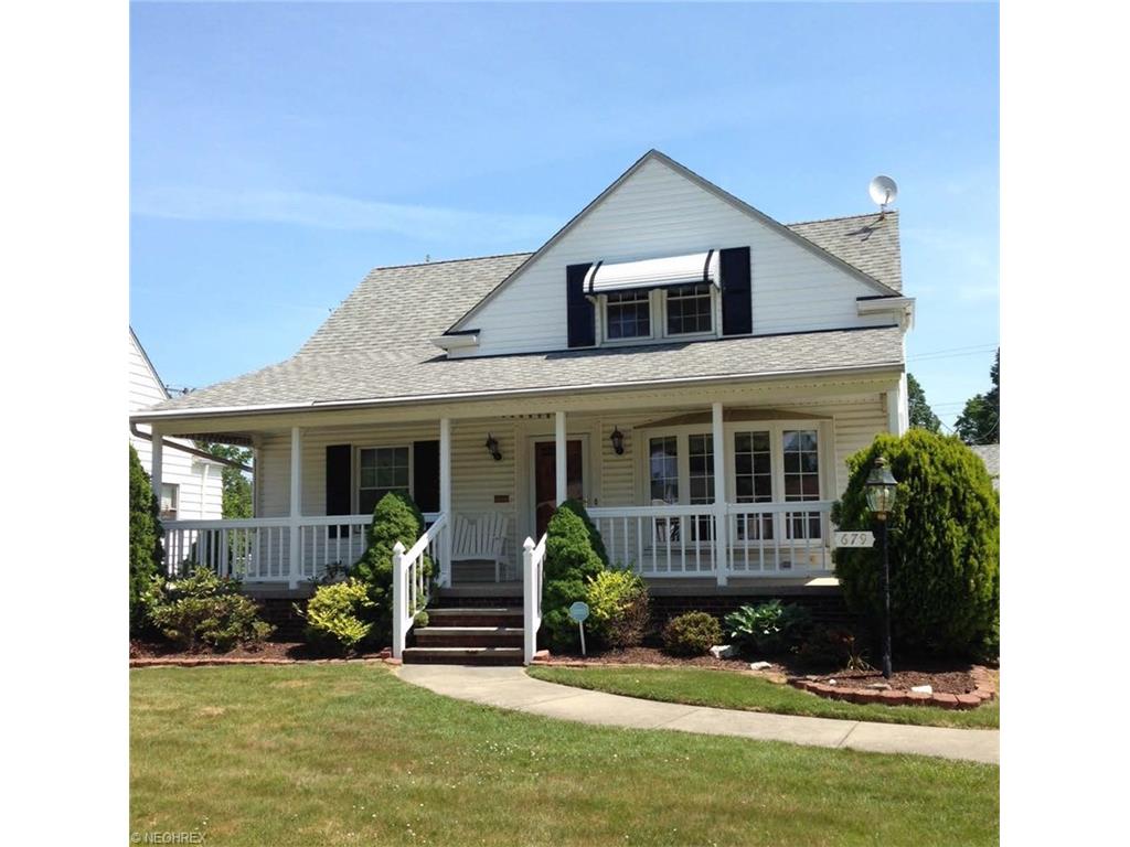 For Sale: 679 N Elmwood Ave Wickliffe, OH 44092
