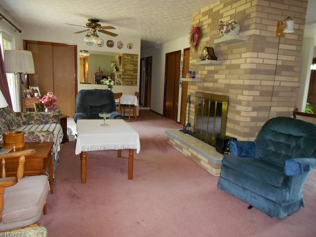 For Sale: 7057 Euclid Chardon Rd Willoughby, OH 44094