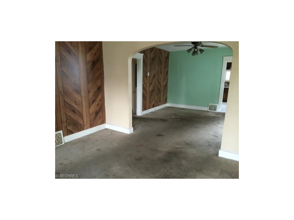For Sale: 3311 Saratoga Ave Cleveland, OH 44105